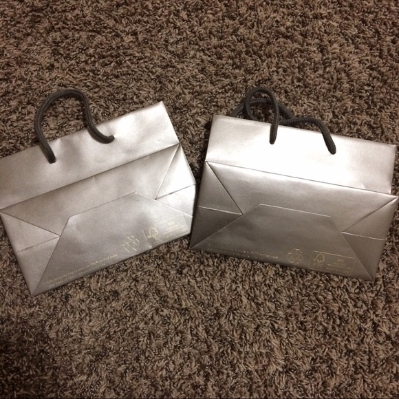 ♦️Two small Authentic Gucci shopping bags - Picture 4 of 4